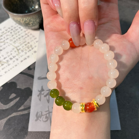 Handmade Green Beaded Bracelet – Light Luxury, Niche, Exquisite, Summer, High-End Sense